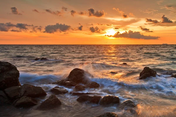 Τροπική θάλασσα ηλιοβασίλεμα — Φωτογραφία Αρχείου