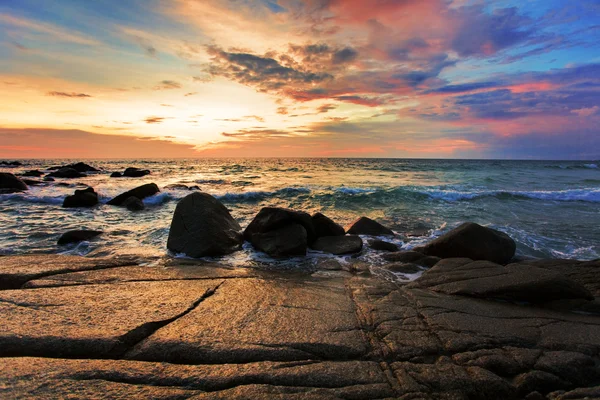 Tropische zee zonsondergang — Stockfoto