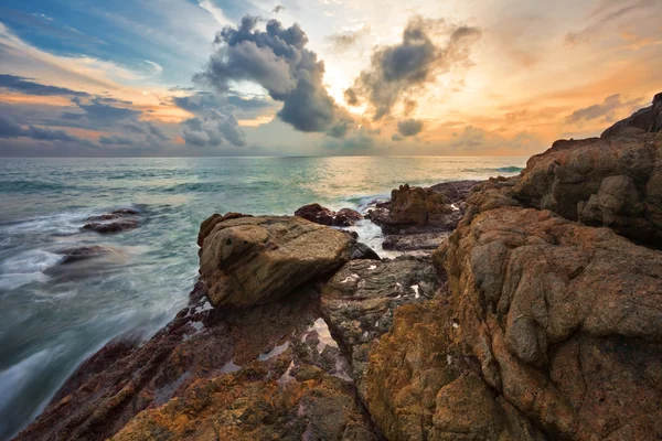 热带海上日落 — 图库照片