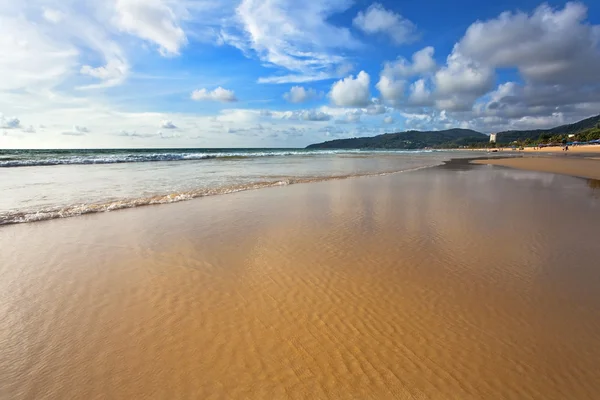 美しい熱帯のビーチ — ストック写真