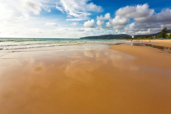 Krásná tropická pláž — Stock fotografie