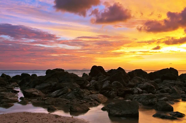 Tropiska havet solnedgång — Stockfoto