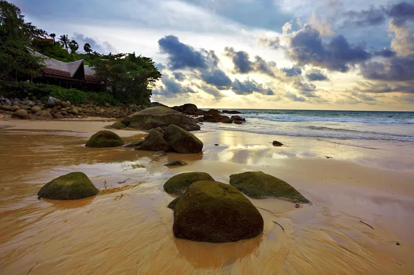 Tropische zee zonsondergang — Stockfoto