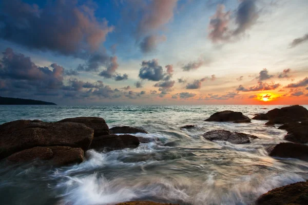 Tropikal deniz günbatımı — Stok fotoğraf