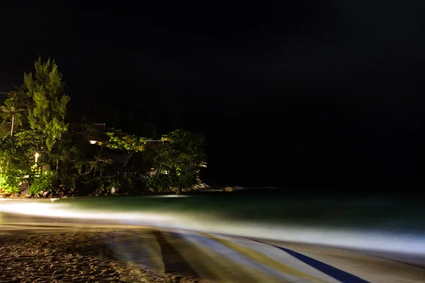 Nacht op de tropisch strand — Stockfoto
