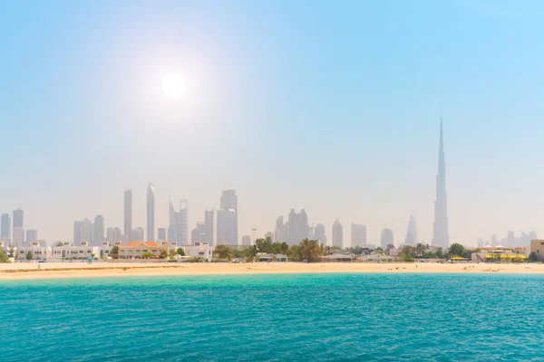 Dubai. Schöner Strand und Meer — Stockfoto