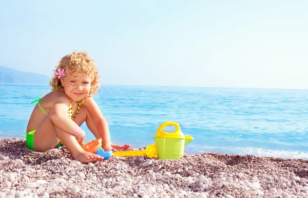 Criança na praia — Fotografia de Stock