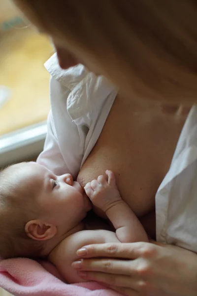 Mother Breastfeeding Little Baby — Stock Photo, Image