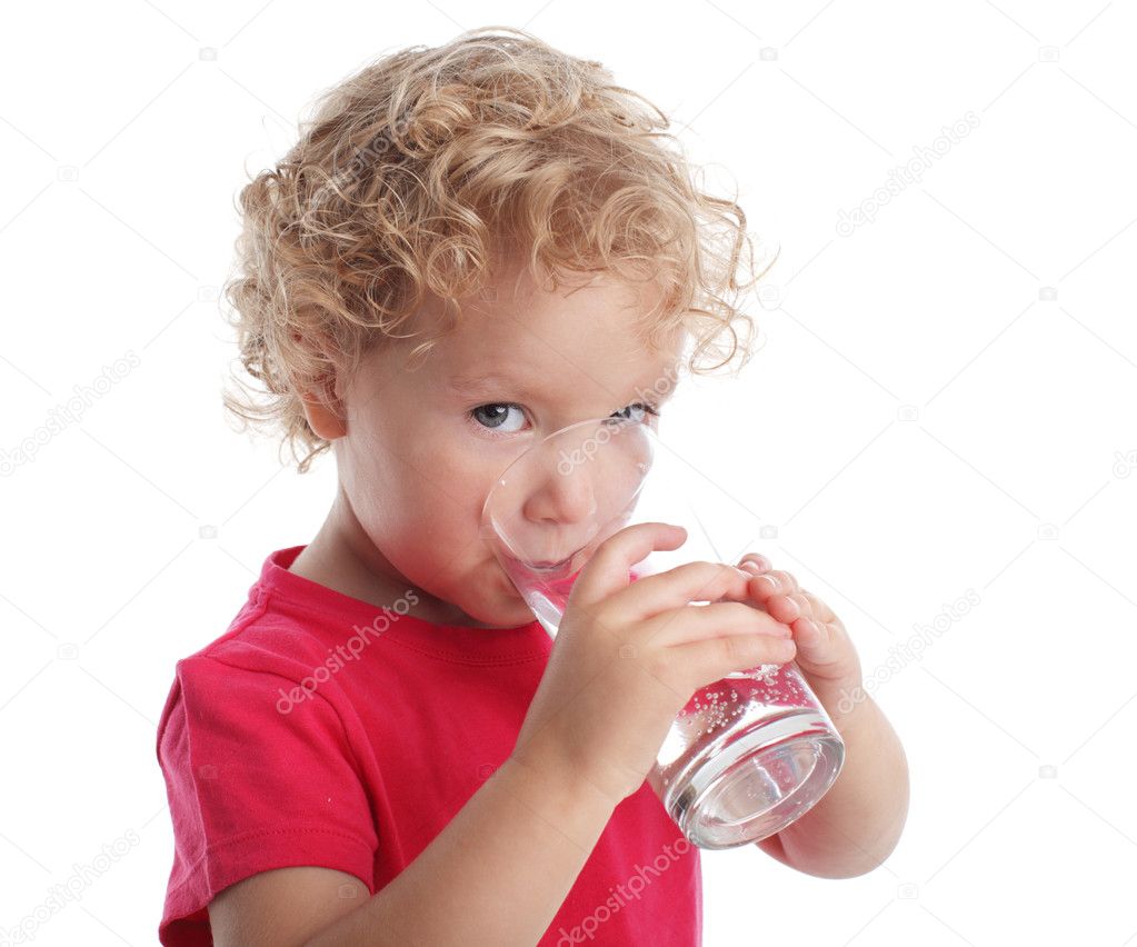 Littl girl with a water glass