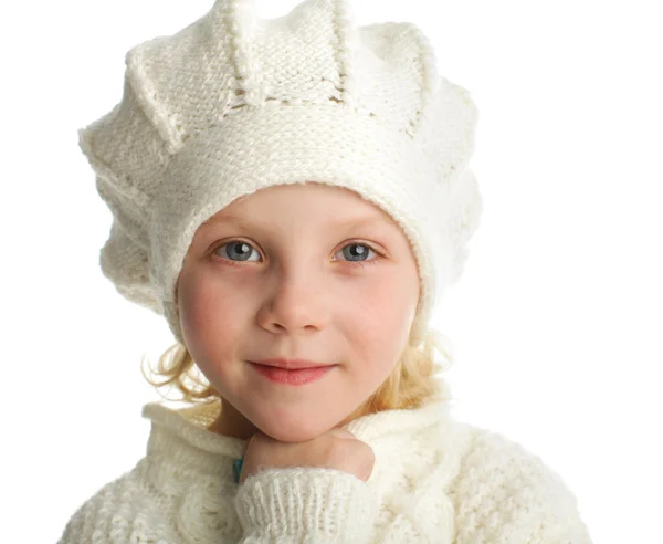 Πορτρέτο Ενός Μικρού Κοριτσιού Στο Πλεκτό Καπέλο — Φωτογραφία Αρχείου
