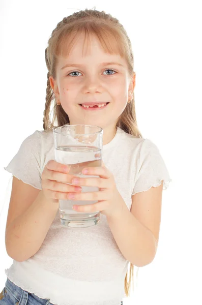 Gyermek egy pohár tiszta vizet — Stock Fotó