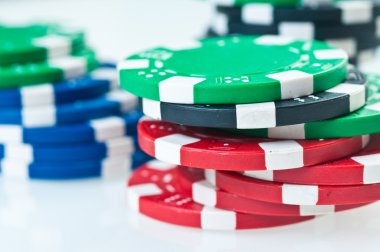 poker fişleri yığını