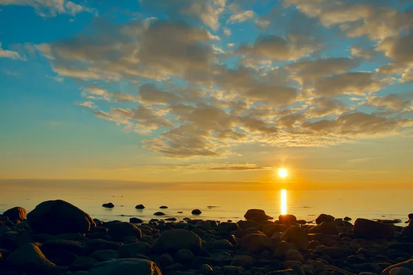 Vista do pôr do sol sobre o mar Báltico — Fotografia de Stock