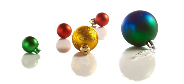 Kerstballen geïsoleerd — Stockfoto