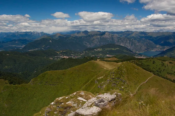 モンテ ジェノーゾからルガーノまでの眺めとスイスの湖 — ストック写真