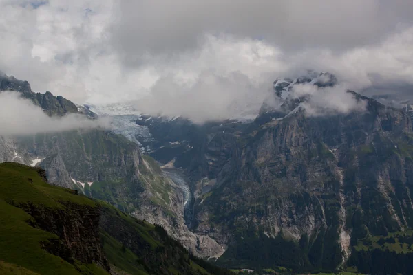スイス連邦共和国の最初の山からの眺め — ストック写真