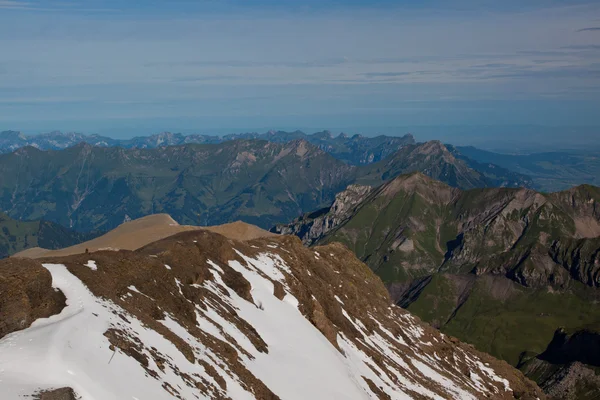 Uitzicht vanaf de schilthorn berg — Stockfoto