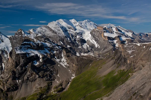 查看从瑞士的希尔特峰山 — 图库照片
