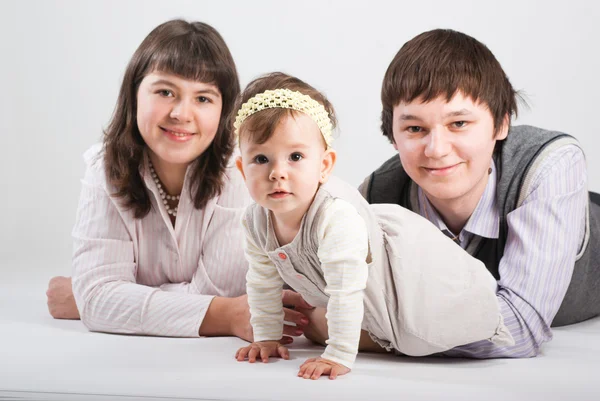 Ritratto di una famiglia felice — Foto Stock