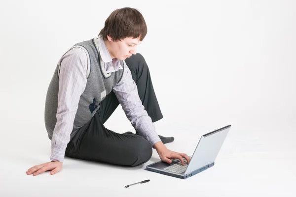 Бізнесмен Ноутбуком Білому Тлі — стокове фото