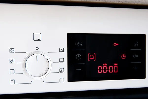 现代厨房的炉子控制面板 — 图库照片
