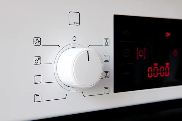 现代厨房的炉子控制面板 — 图库照片