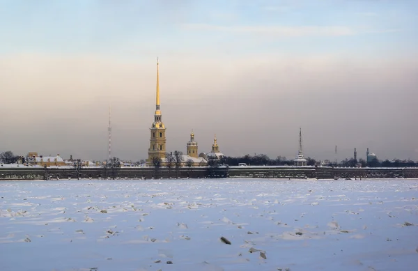 在冬天 圣彼得堡 俄罗斯彼得和保罗的堡垒 — 图库照片
