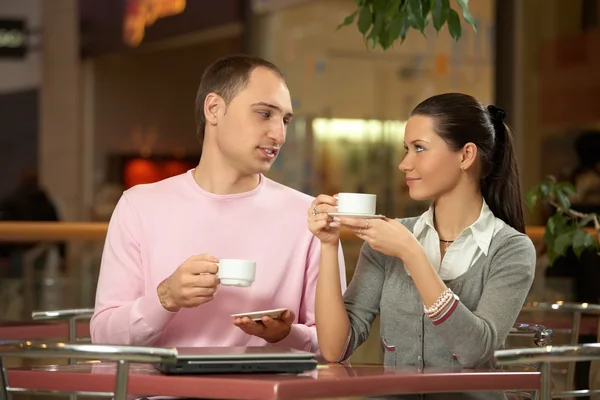 Conversation in cafe — Stock Photo, Image