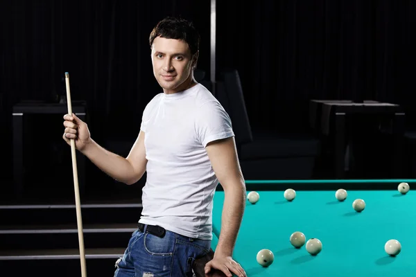 Portrait of the man with cue — Stock Photo, Image