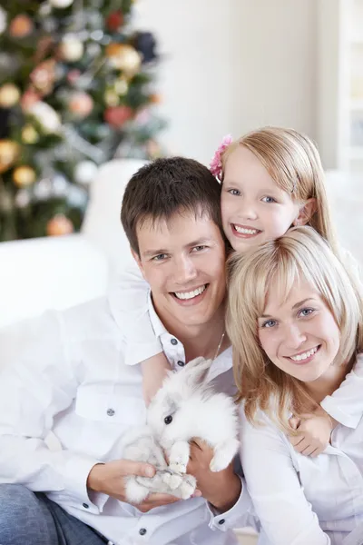 Portrait d'une famille heureuse — Photo