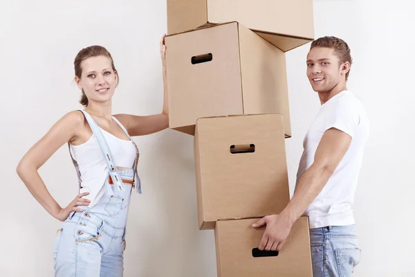 Young Attractive Couple Cardboard Boxes — Stock Photo, Image