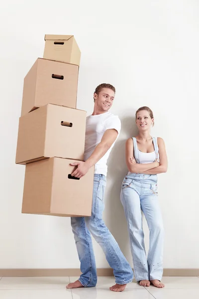 Het echtpaar verhuisde — Stockfoto