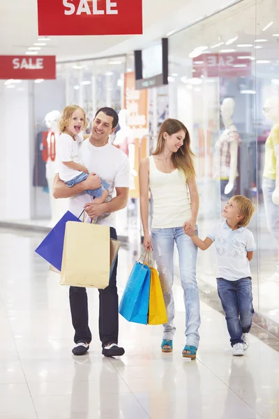 Family Two Children Store — Stock Photo, Image