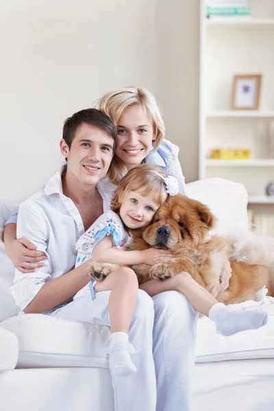 Família Com Animais Estimação Casa — Fotografia de Stock