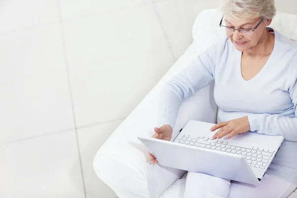 Mature Woman Working Laptop — Stock Photo, Image