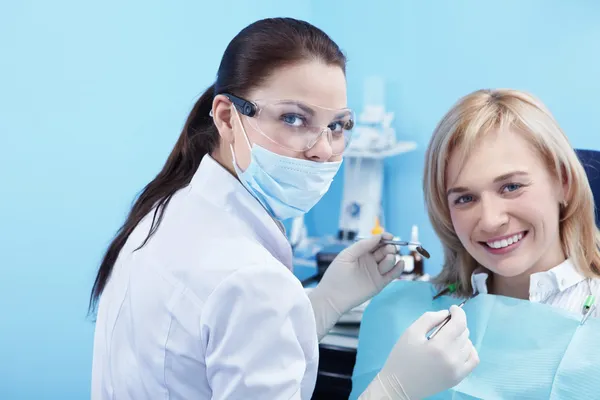 In de tandheelkunde — Stockfoto