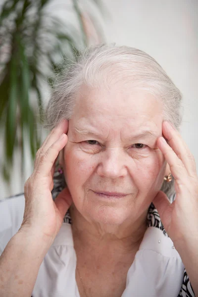 头痛疼痛的女人 — 图库照片