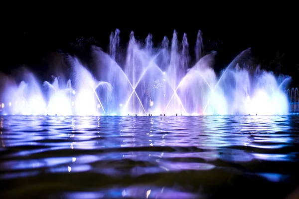 Кольоровий фонтан крупним планом — стокове фото