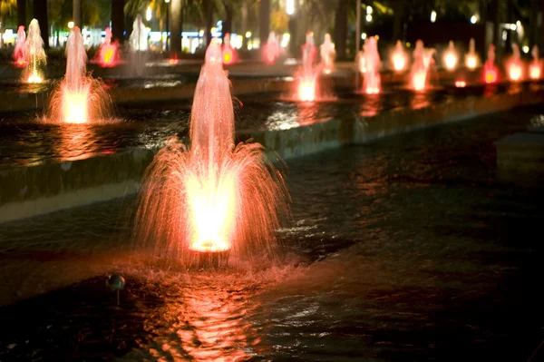 Czerwony fontanny — Zdjęcie stockowe