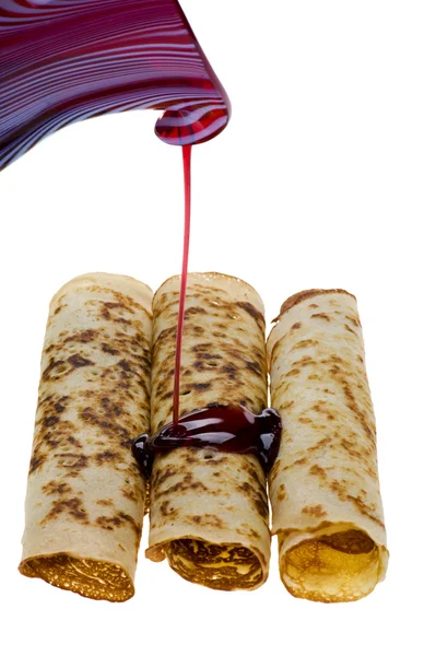 Frischer Pfannkuchen mit Marmelade aus nächster Nähe — Stockfoto