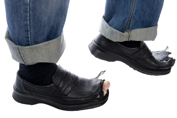 男性のブルー ジーンズと靴をクローズ アップ — ストック写真