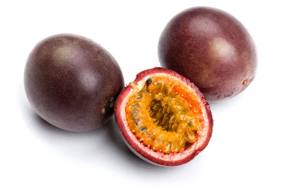 Nesne Üzerinde Beyaz Gıda Passionfruit Yakın Çekim — Stok fotoğraf