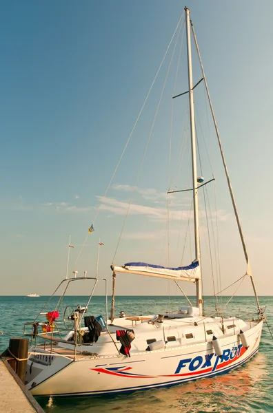 Yacht Putih Laut — Stok Foto