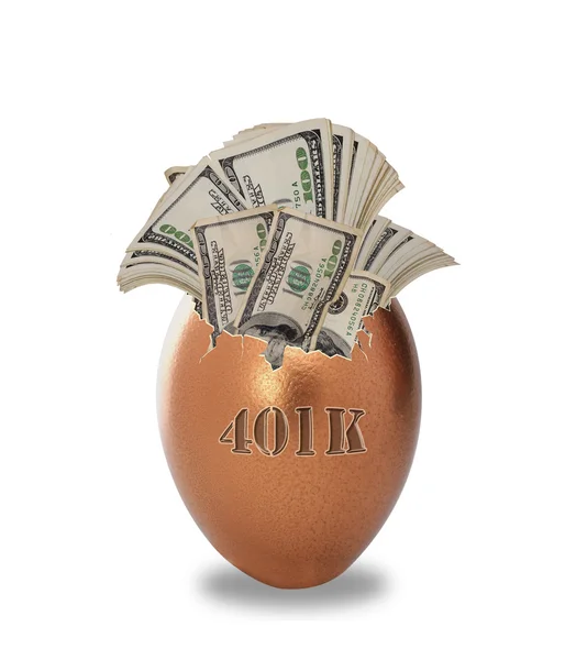 Kultainen muna täynnä rahaa . — kuvapankkivalokuva