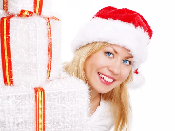 Ung jul kvinna med presenterar — Stockfoto