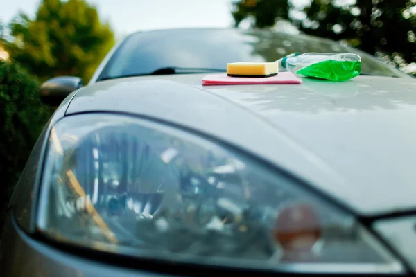 Biltvätt - rengöring bilen — Stockfoto