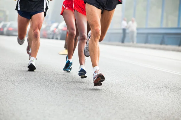 Kör i staden marathon — Stockfoto