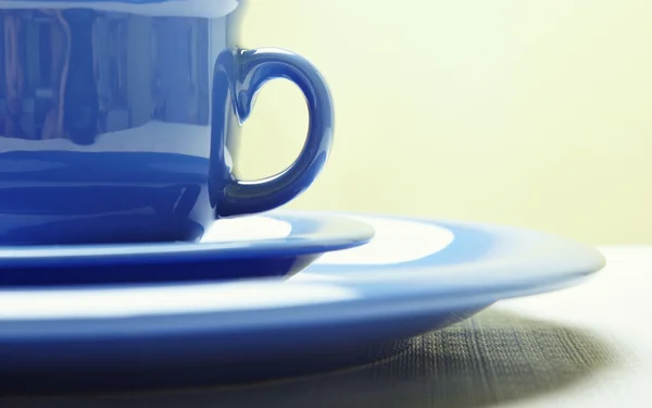 Chávena de chá azul e prato — Fotografia de Stock