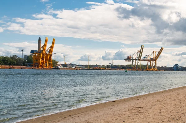 Cranes in seaport — Stock Photo, Image