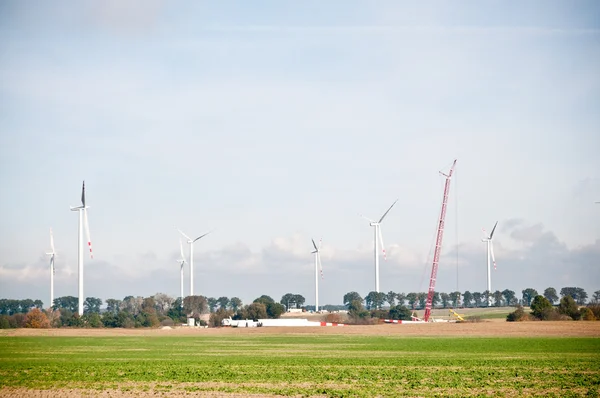 Встроенные ветроэлектростанции — стоковое фото